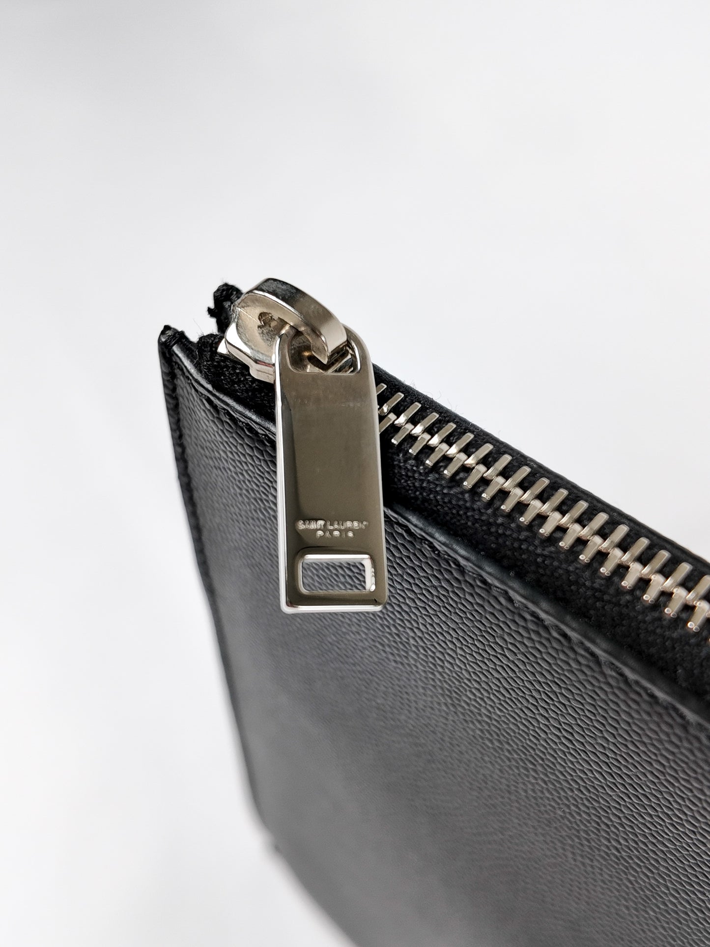 SAINT LAURENT POUCH