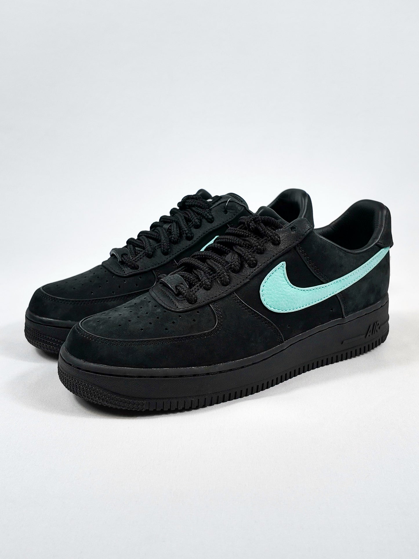 NIKE AF1 X TIFFANY SNEAKERS