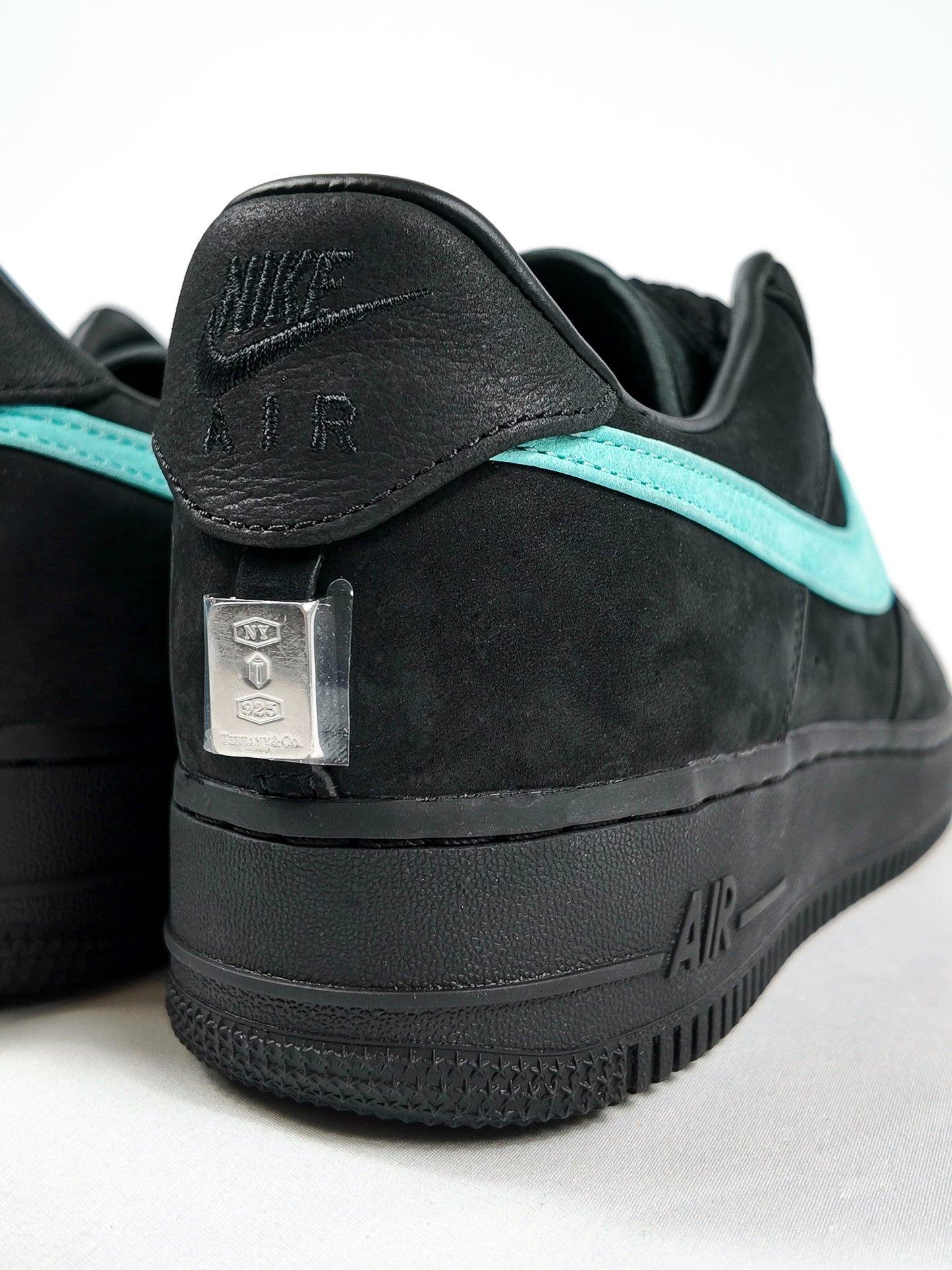 NIKE AF1 X TIFFANY SNEAKERS